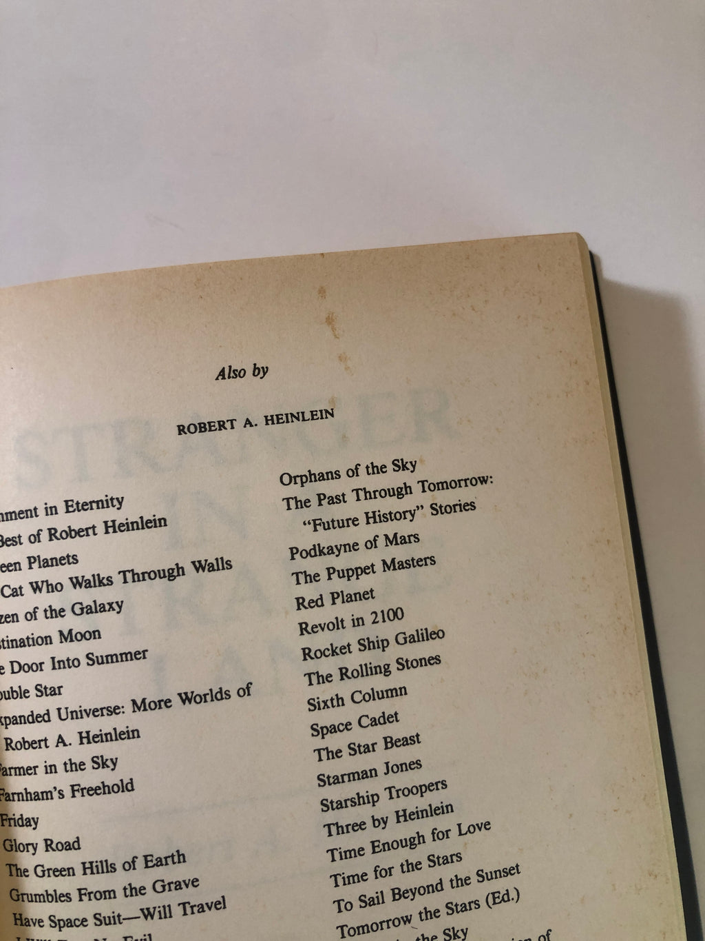 Stranger in a Strange Land by Robert A. Heinlein - Original and Uncut Edition