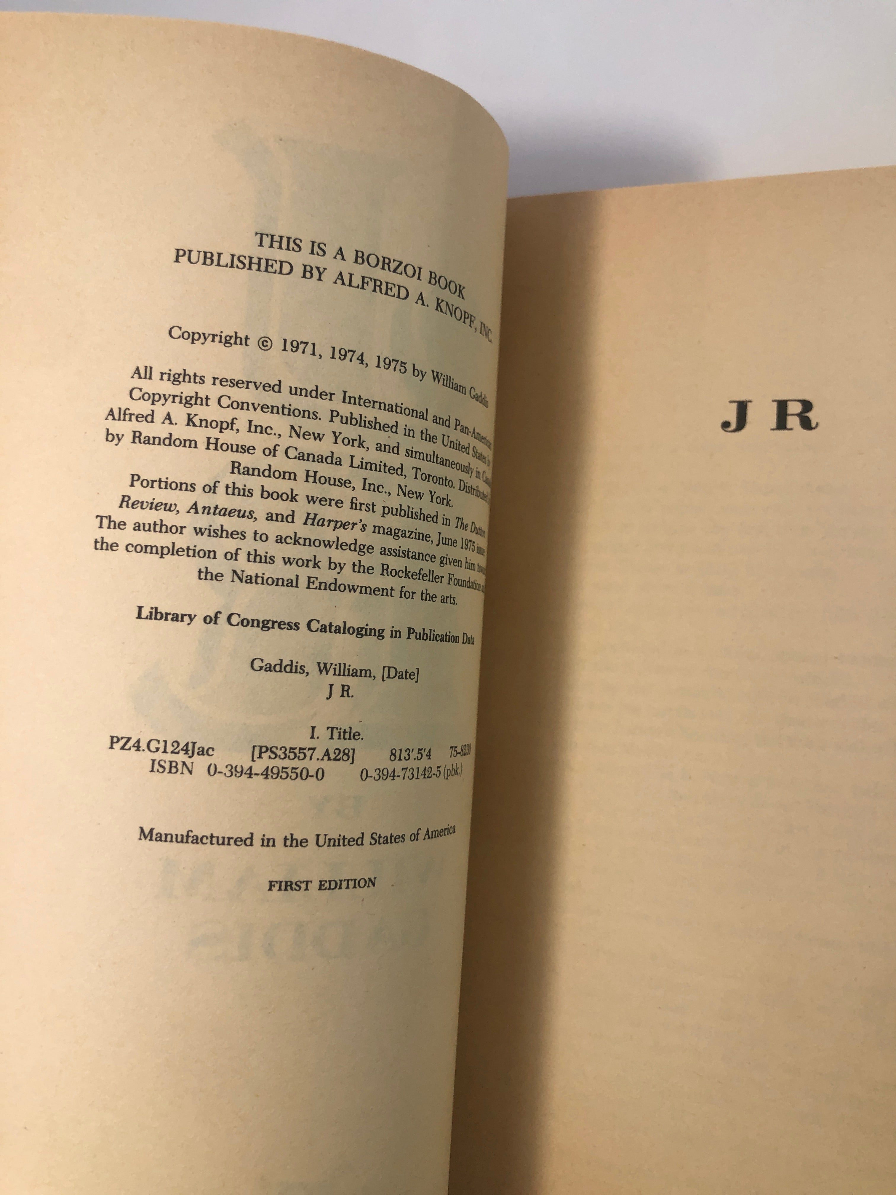 J R by William Gaddis