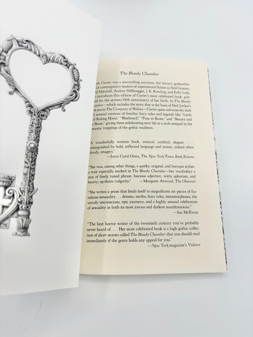 The Bloody Chamber by Angela Carter - Penguin Classics Deluxe Edition