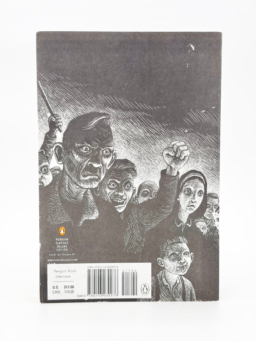 We Have Always Lived in the Castle by Shirley Jackson - Penguin Classics Deluxe Edition