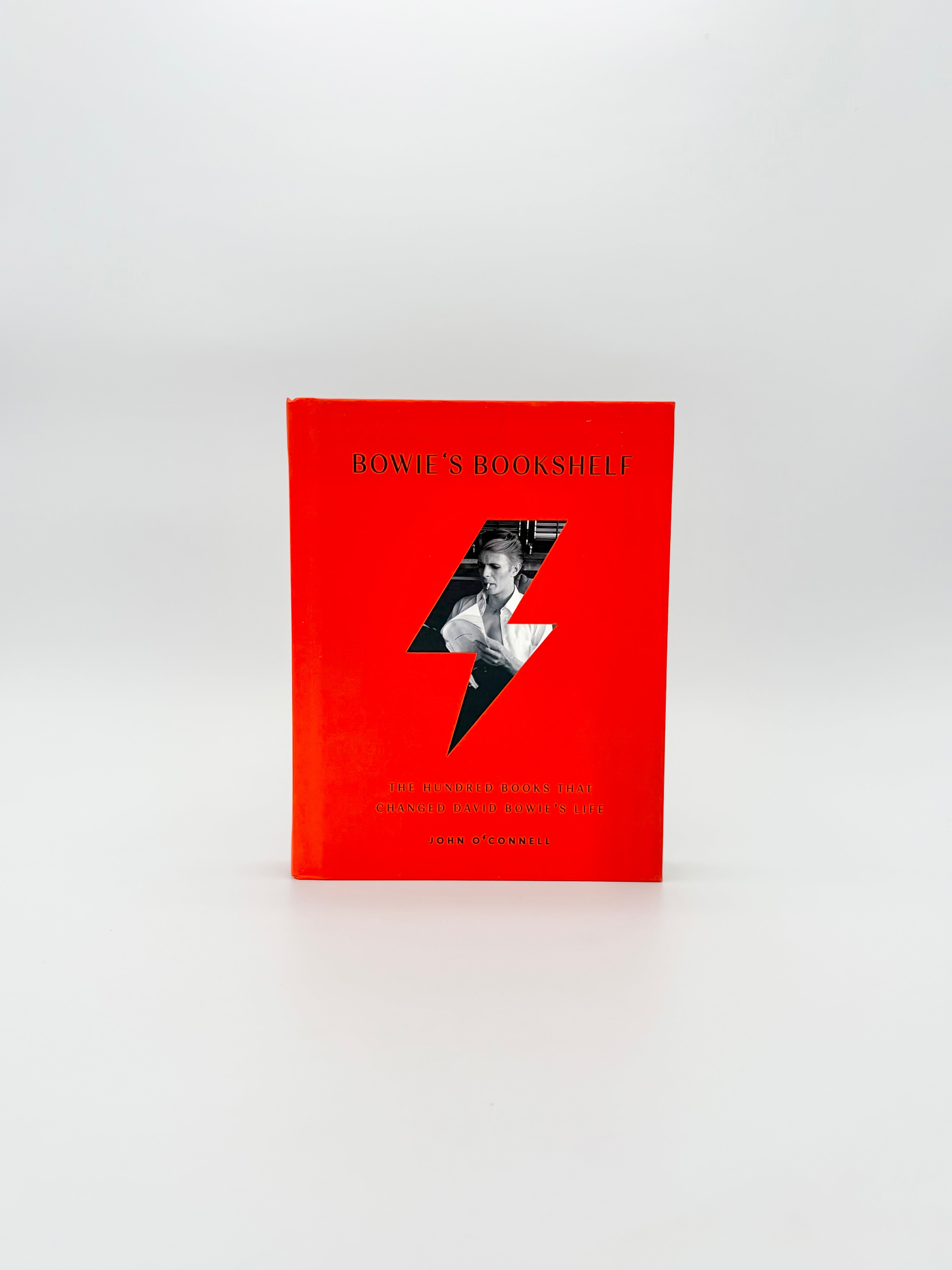 Bowie's Bookshelf - The Hundred Books That Changed David Bowie's Life by John O'Connell