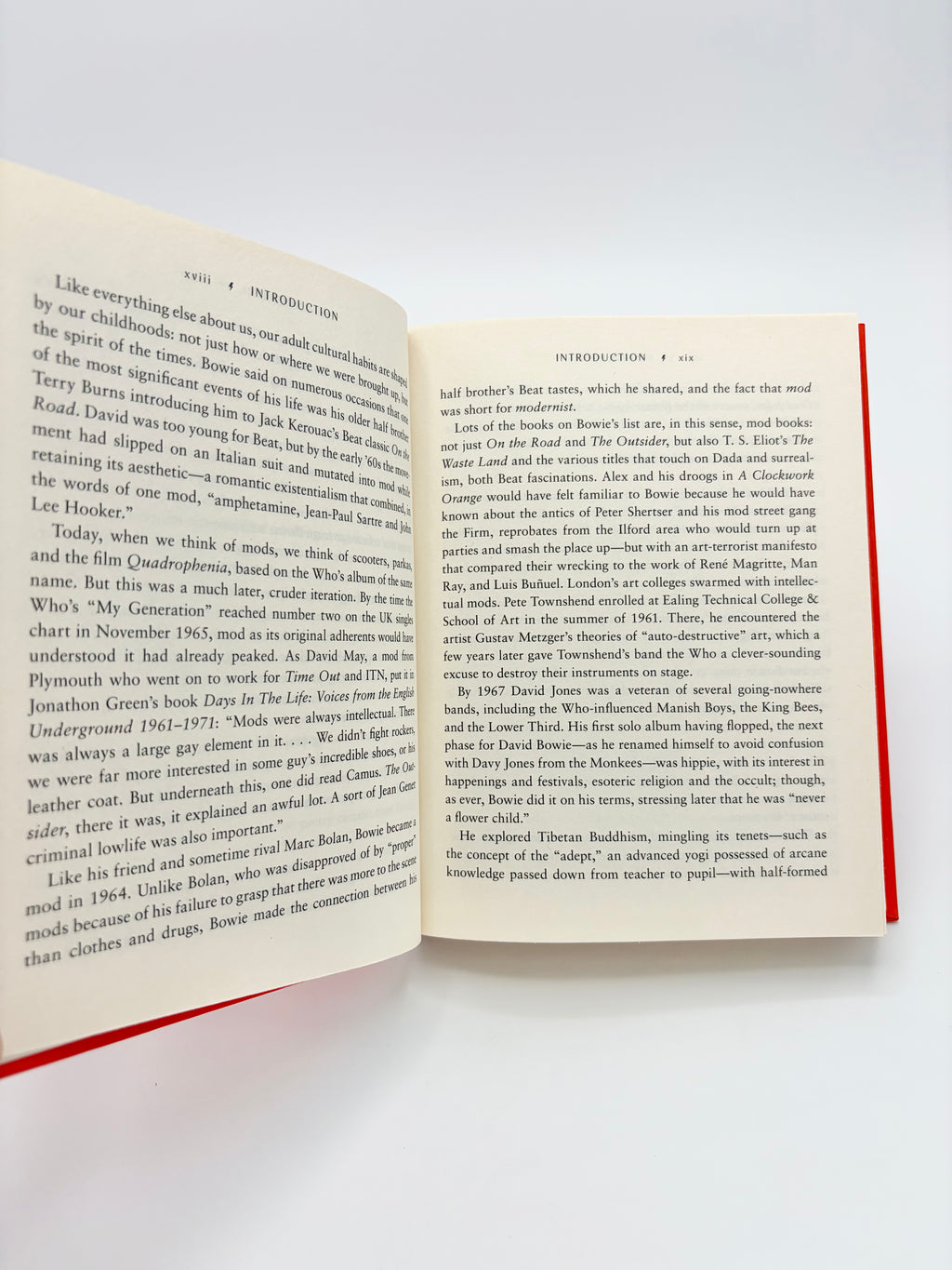 Bowie's Bookshelf - The Hundred Books That Changed David Bowie's Life by John O'Connell