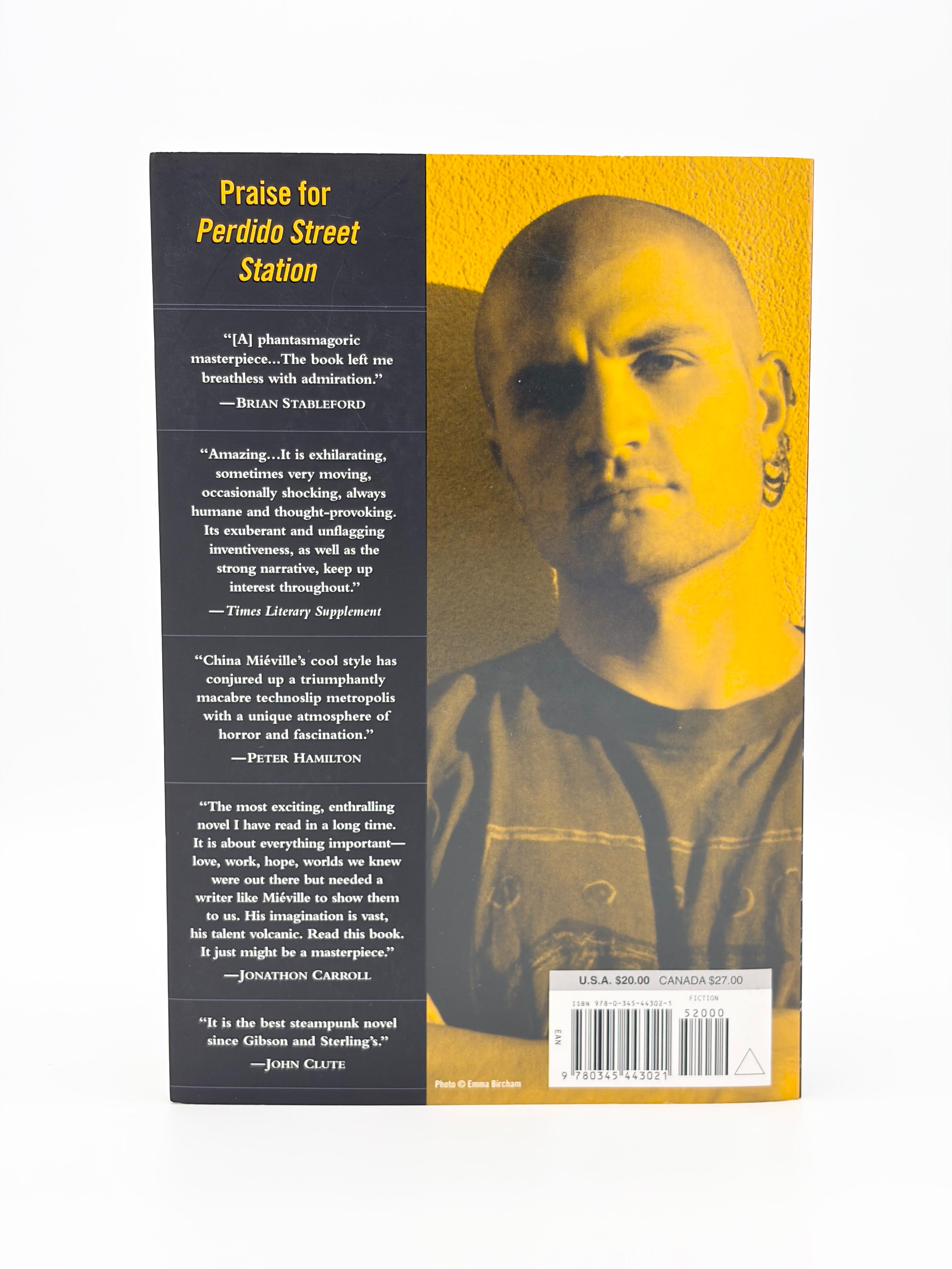Perdido Street Station by China Miéville