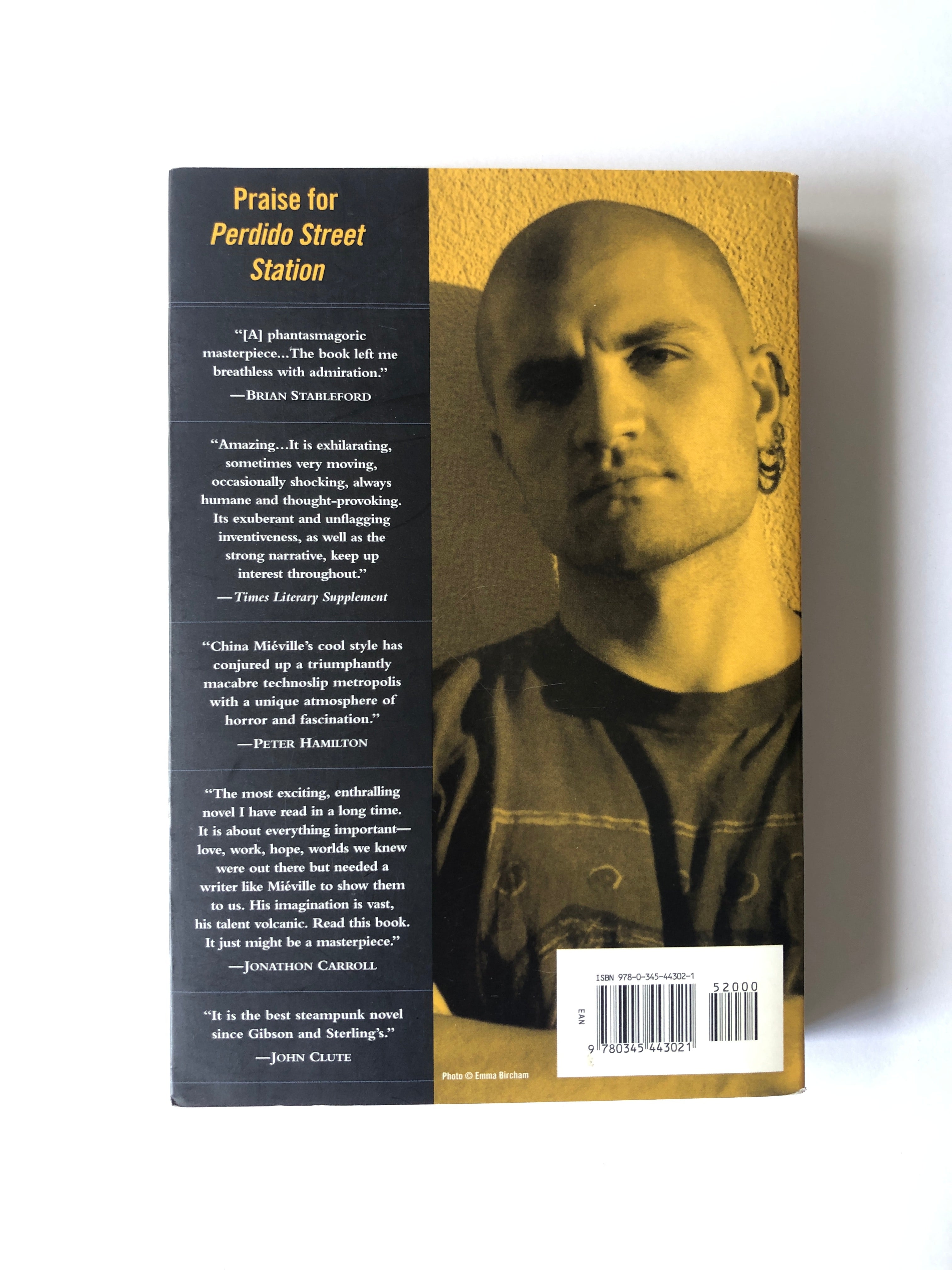 Perdido Street Station by China Miéville